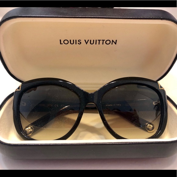 Louis Vuitton Accessories - Authentic Louis Vuitton Sunglasses